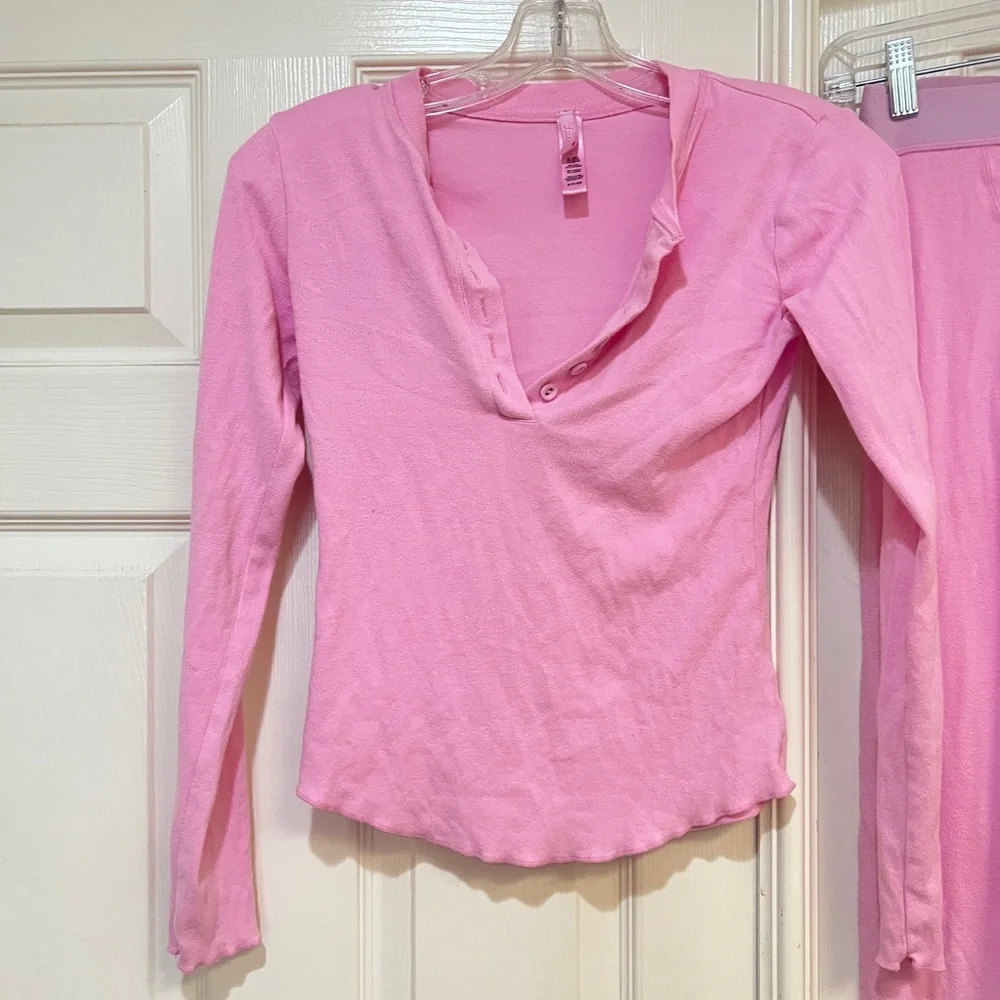 SKIMS Pink Cozy Pajama Set Intimates Sleepwear - Two Piece Set -‎ small Kim K - Picture 8 of 11